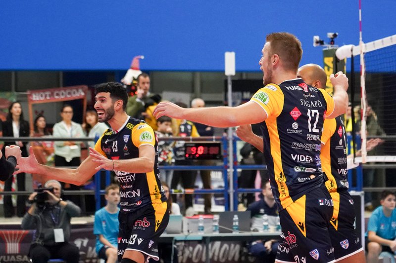 1050/LGC01400-62 set.jpg Image